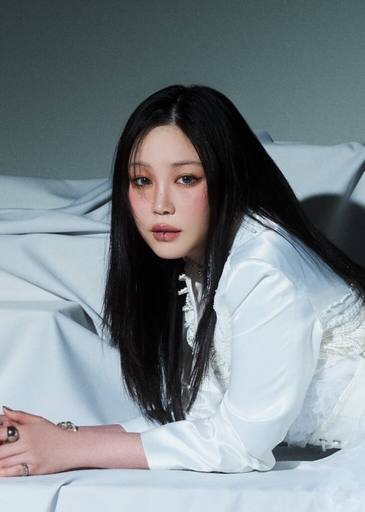 Reina Washio Rilis Singel Digital Terbaru Underwater Bertema Motif Air