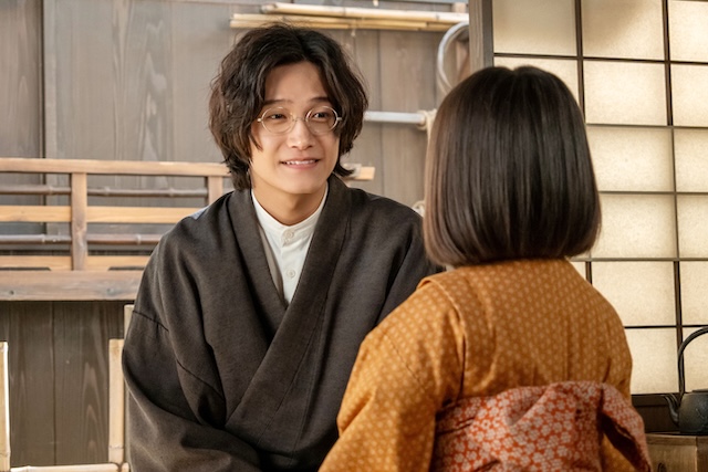 Momen kebersamaan para tokoh muda dalam serial Kaze Kaoru.