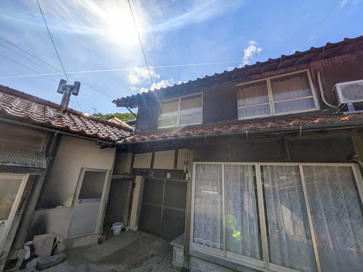 Fenomena ‘Jikka-Jimai’ di Jepang: Tantangan Keluarga Mengelola dan Melepas Rumah Warisan Orang Tua
