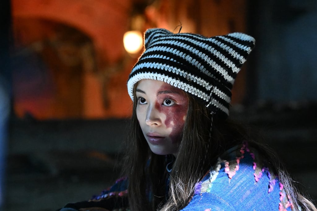 Suzu Hirose Jadi Simbol "Harapan" dalam Serial Netflix "Human Vapor"