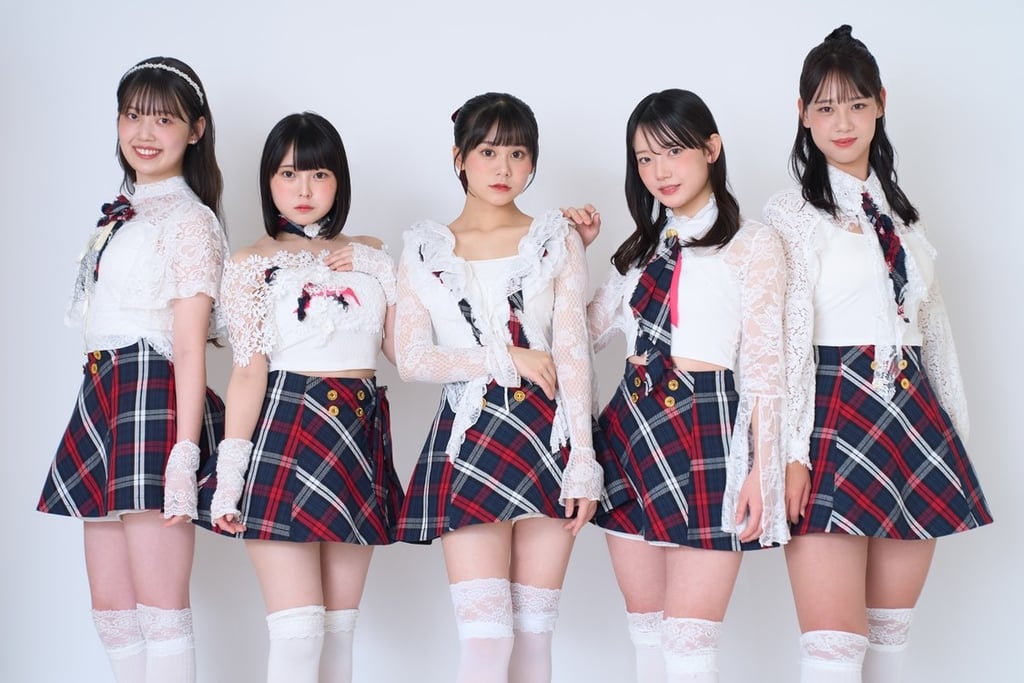 Grup Idola Sparkling Eyes Rilis Video Musik Musik Lagu "Dokidoki no Rarara" Ciptaan Tsunku